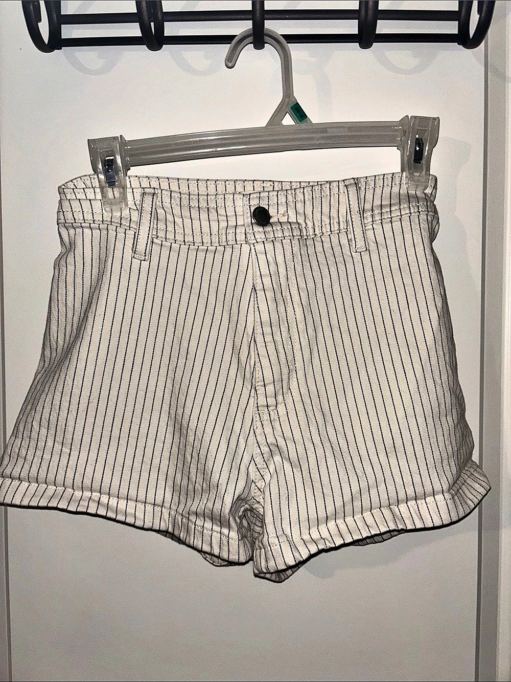 Universal Thread Pinstripe Denim Shorts White & Blue Size 2
